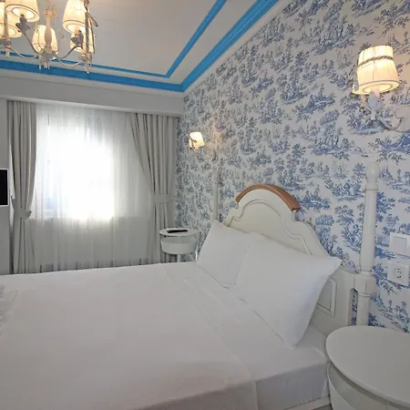 ゲストハウス Sardunya ボズカーダ