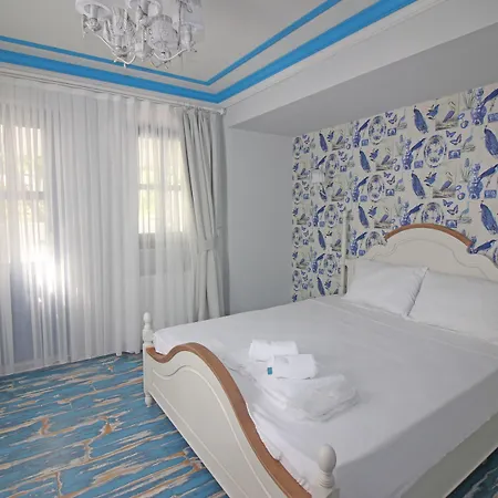 ゲストハウス Sardunya