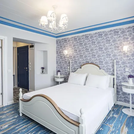 ゲストハウス Sardunya ボズカーダ